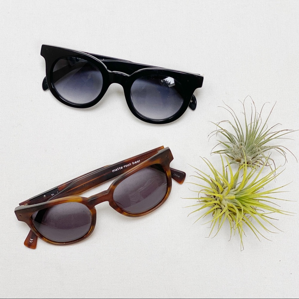 SOLD - Pair of Raen sunglasses - Arkin and Squire